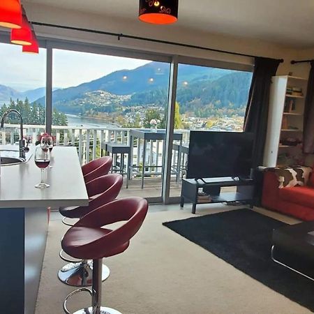Central Lakeview Apartment With Amazing Rooftop 镇上湖景三室套房 Queenstown Bagian luar foto